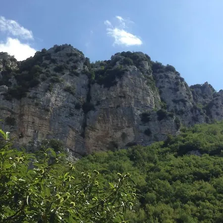 Κατάλυμα σε φάρμα Marzi *